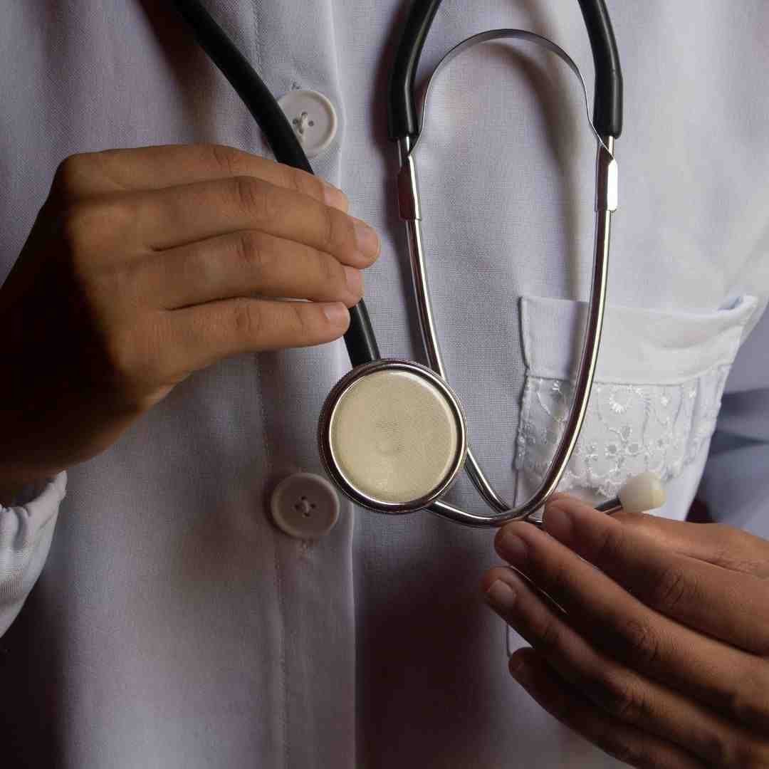 Discreet 24/7 medical aftercare support for professionals in Dubai Marina and JLT.